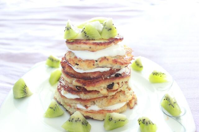 Kiwi vanilla pancakes