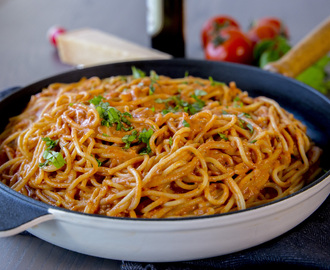 Spaghetti i krämig tomatsås- Middag på 30 min