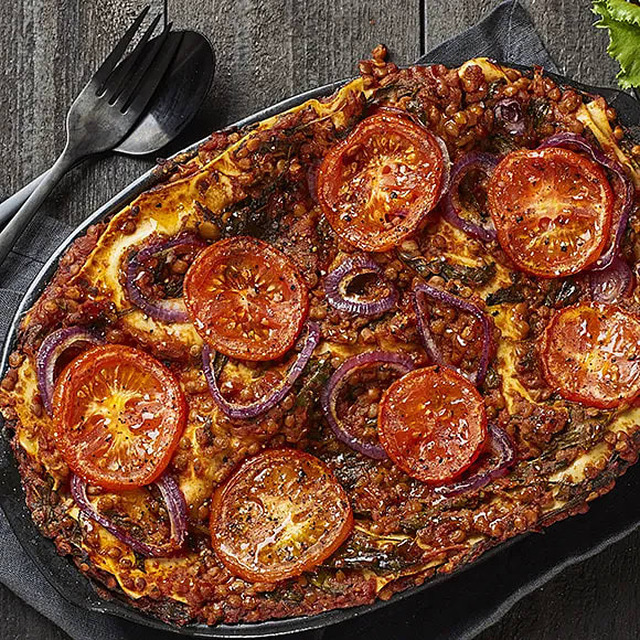 Vegansk lasagne med linser och tomat