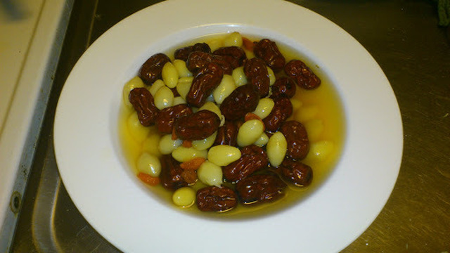 Söt soppa på ginkonötter och jujubär
