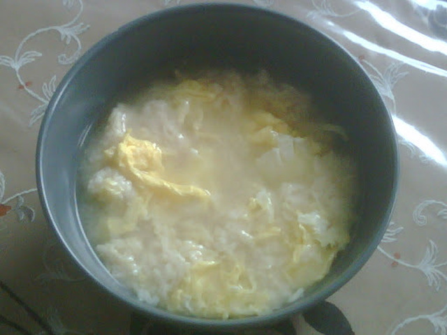 Soppa på sött vinris och ägg