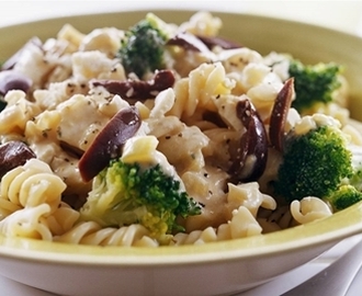 Pasta med broccoli och ost