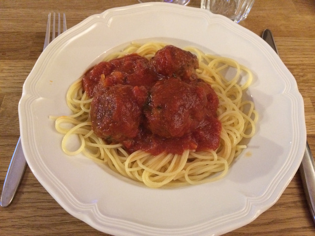 Torbjörns högrevsköttbullar i tomatsås