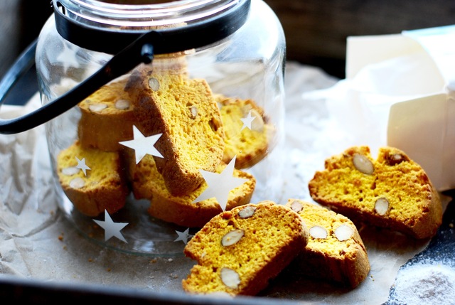 Saffransbiscotti med mandel och touch av vanilj!