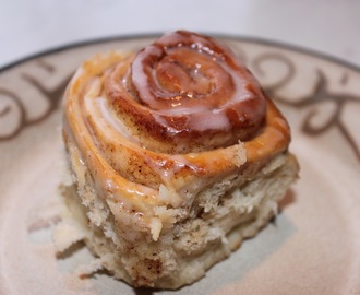 Sticky cinnamon buns