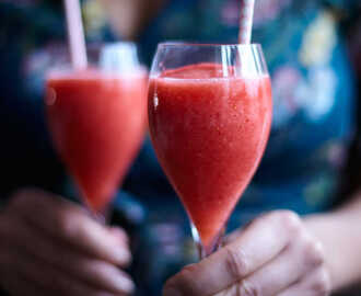 Frossé - drink med rosévin och jordgubbar