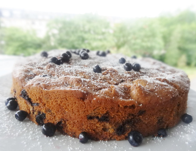 Melt-in-your-mouth blueberry cake