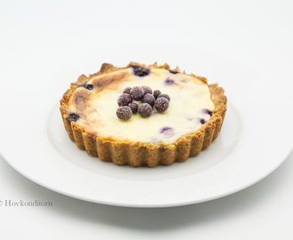 Blueberry Pie with Sour Cream