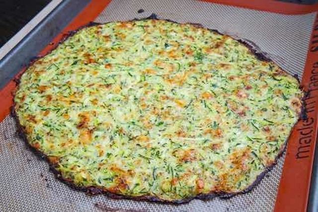 Pizza av zucchini
