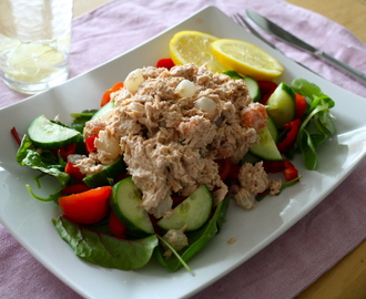 Tonfiskröra med sallad