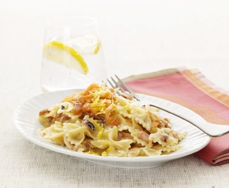 Farfalle con salmone e raddicchio - Farfalle med lax och rosésallad