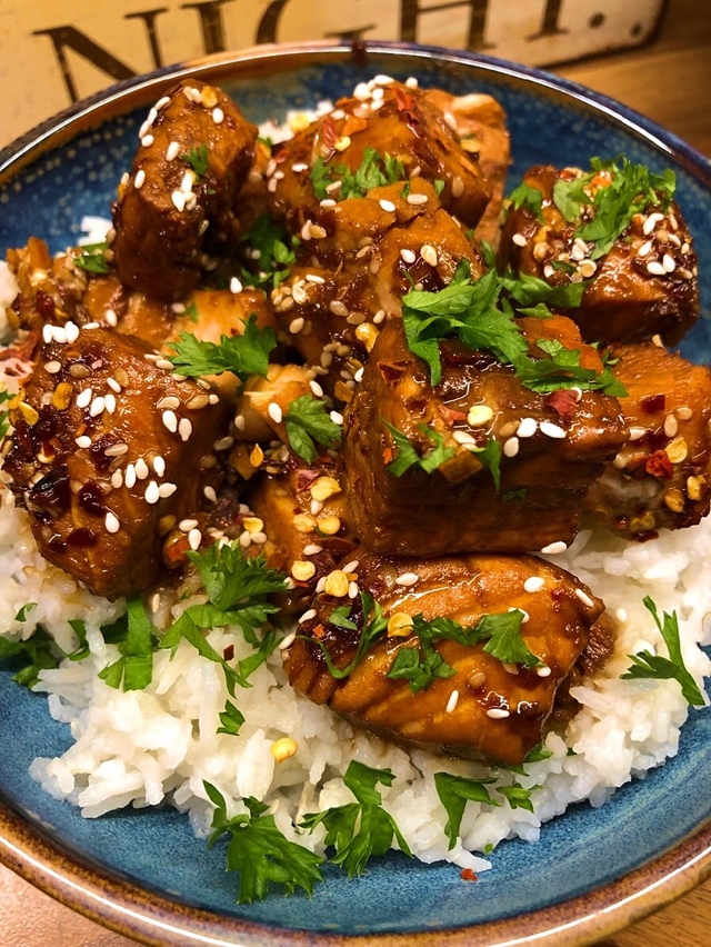 Sticky teriyaki lax