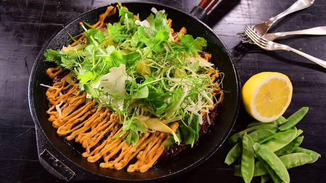 Okonomiyaki – japansk omelett