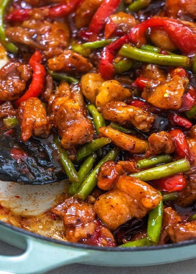 Garlicky Sweet Thai Chili Chicken and Green Beans Stir Fry | Recipe | Chicken green beans, Beef recipes easy, Chicken dinner recipes