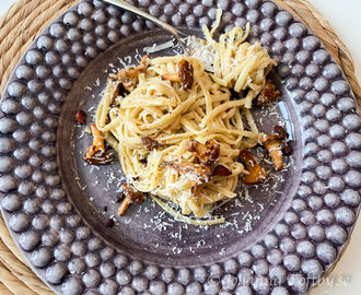 Pasta med kantareller och parmesan