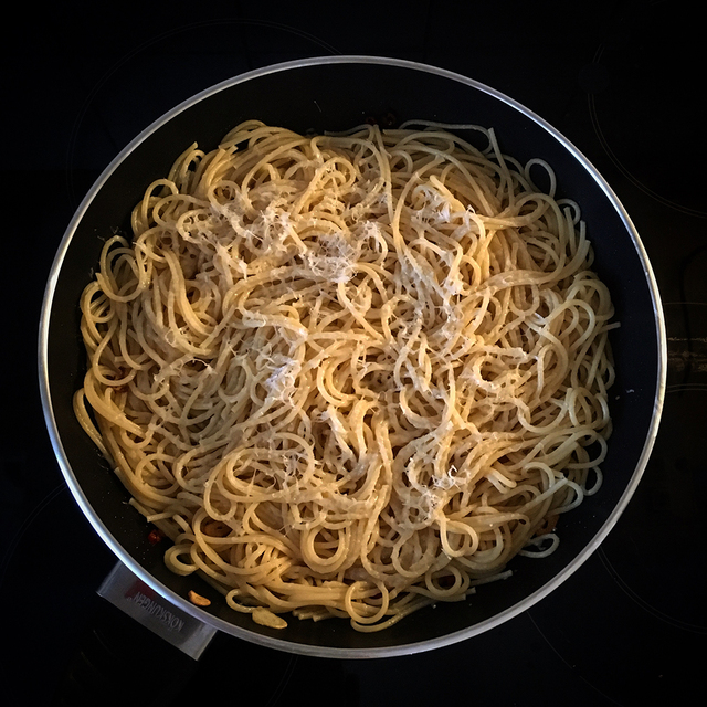 Spaghetti med chili, vitlök och olivolja