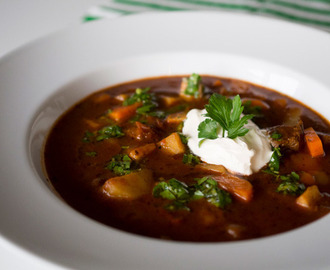 Gulasch med gremolata