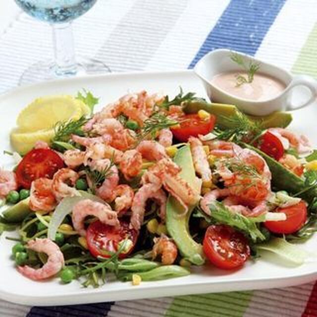 Skaldjursallad med yoghurtdressing