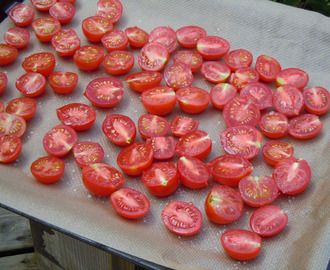Hemmagjorda "soltorkade" tomater
