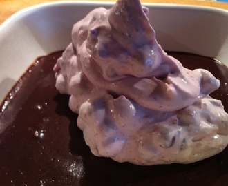 Choklad/Espressopannacotta med lingonparfait