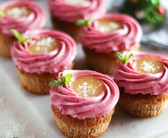 Pepparkakscupcakes med kolasås & lingonfrosting