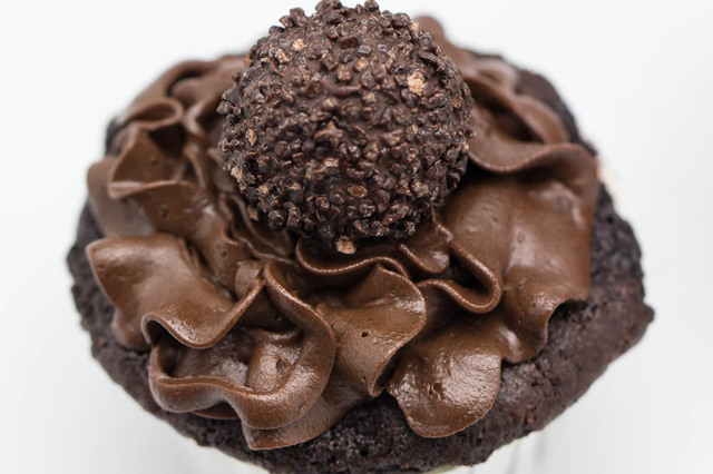 Mocha-Ferrero Rocher Cupcakes