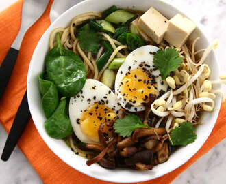 Sesamramen med svamp och tofu