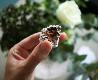 CHOKLADBOLLAR MED DADLAR