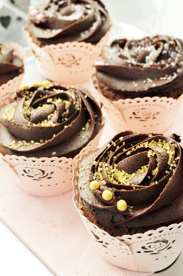 Glutenfria chockladcupcakes med chokladfrosting