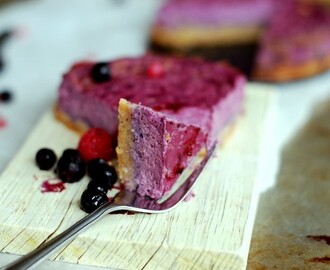 Cheesecake med hallon och blåbär