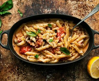 One pot pasta med bönor och soltorkade tomater
