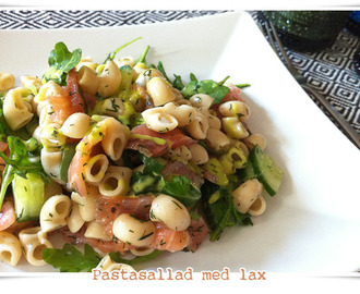 Fräsch sommarsallad med lax