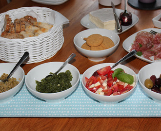 Småplock och pesto på cashewnötter