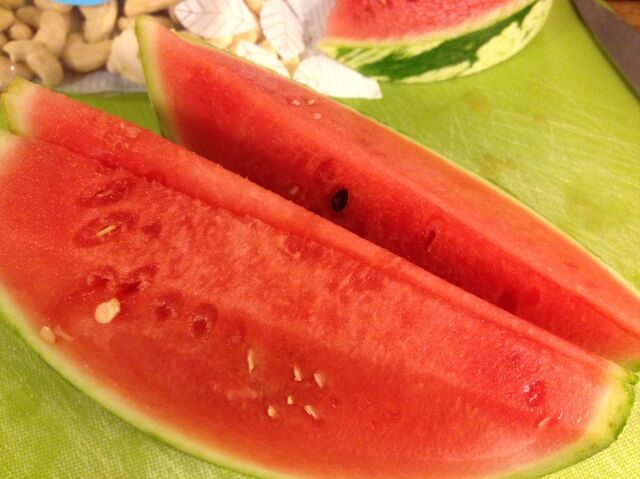 Vattenmelon och praktisk pryl