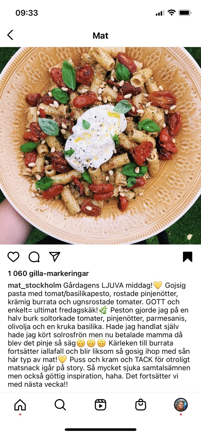 Rigatoni med röd pesto, burrata och cocktailtomater