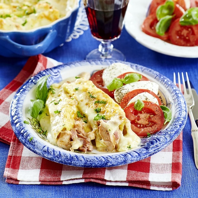 Kyckling Alfredo cannelloni med caprese