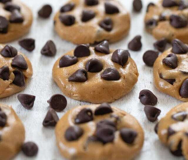 3 Ingredient No Bake Chocolate Chip Cookies (No Flour, Butter, or Eggs)