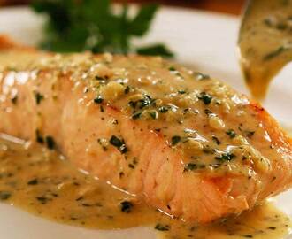 Perfect Pan Seared Salmon with Lemon Butter Cream Sauce - 