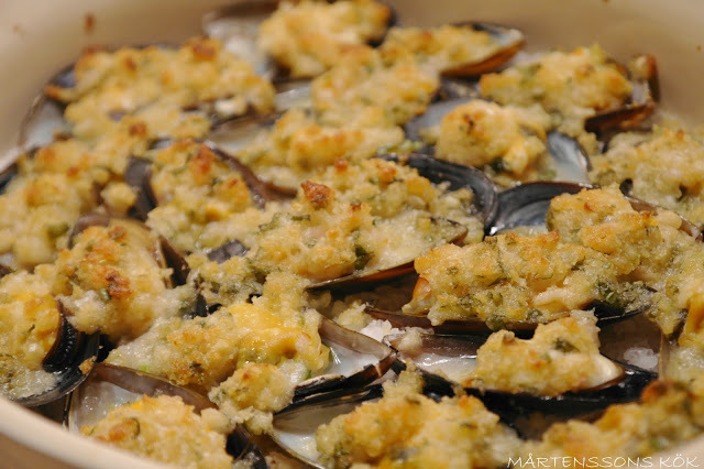 Gratinerade musslor med parmesan