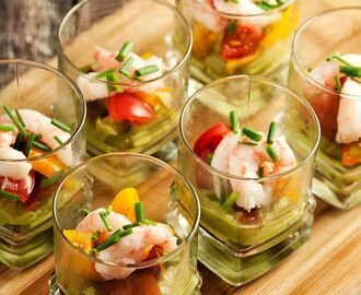 Shrimp and Guacamole Appetizers | Paleo Leap | Recipe | Party food easy appetizers, Party appetizers easy, Halloween appetizers easy