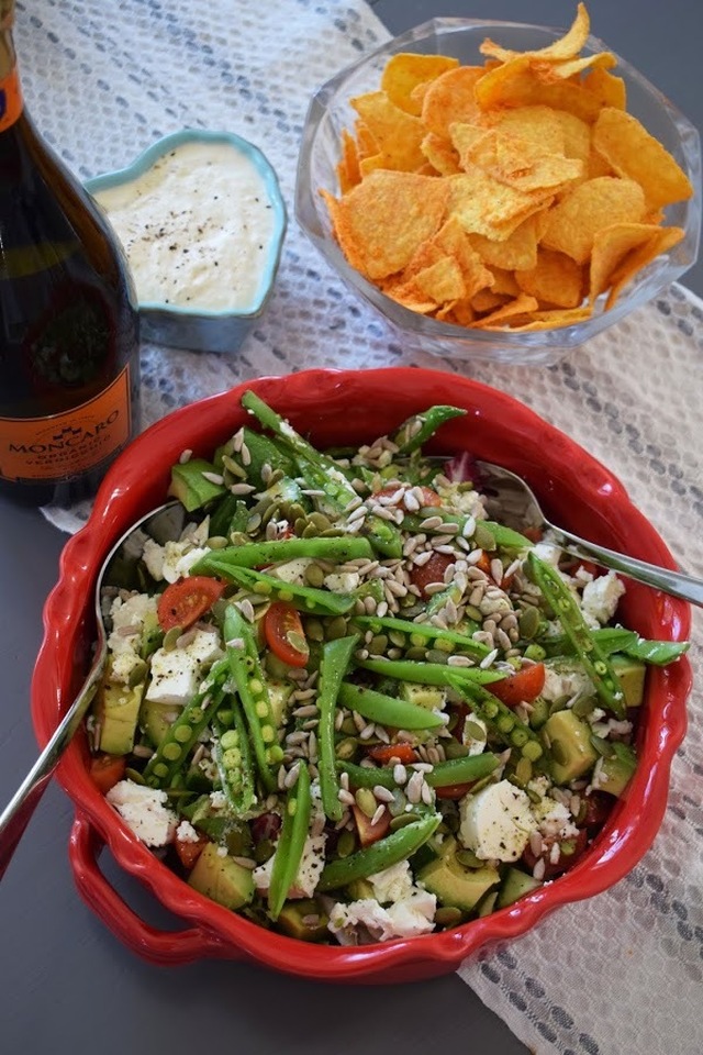 Sallad med salladsost och apelsindressing