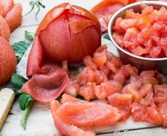 Skållade tomater eller tomatconcasse