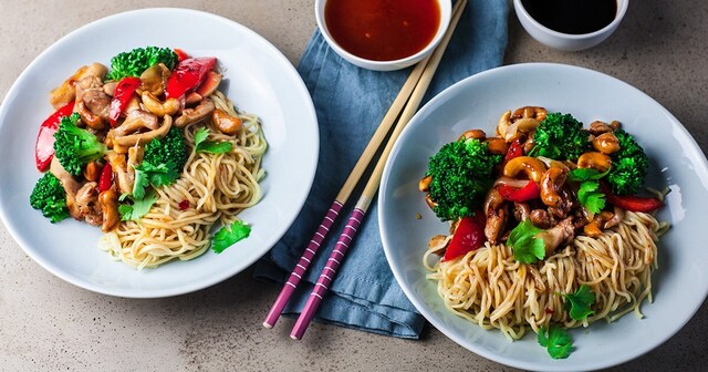 Wokad kyckling med cashewnötter