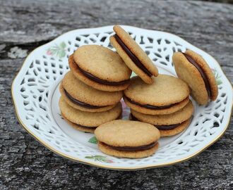 Dubbla cookies med nutellafyllning