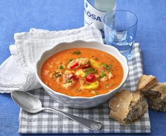 Krämig fisksoppa med tomat och potatis