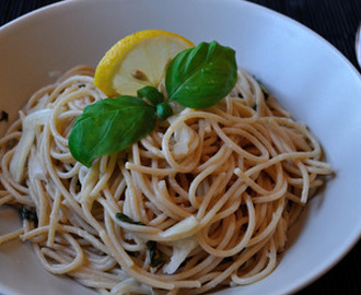 Pasta med fänkål och citron