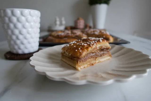 Pepparkaksbullar i långpanna