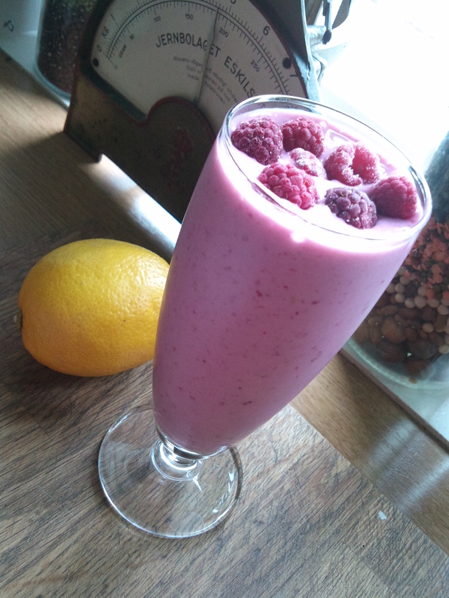 Proteinsmoothie med hallon