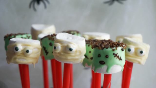 Monster-marshmallows – Baka till Halloween
