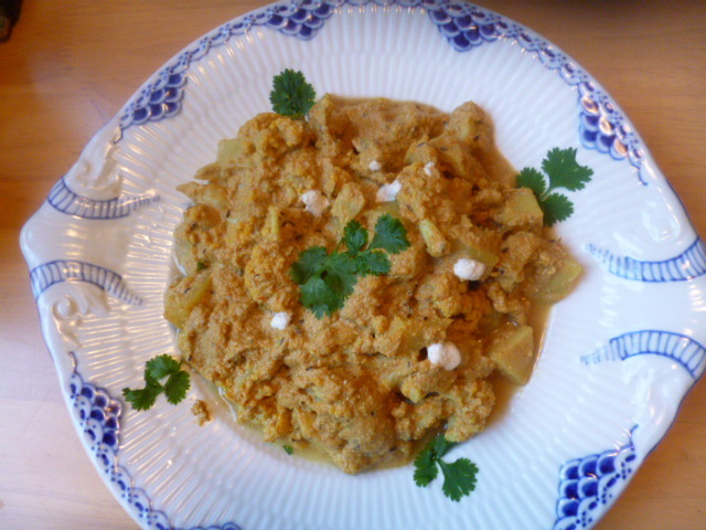 Aloo gobi curry – Krämig indisk potatis- och blomkålsgryta